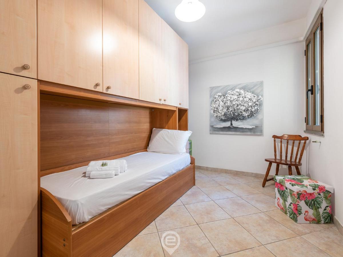 Lidia'S House Appartement Oristano Buitenkant foto