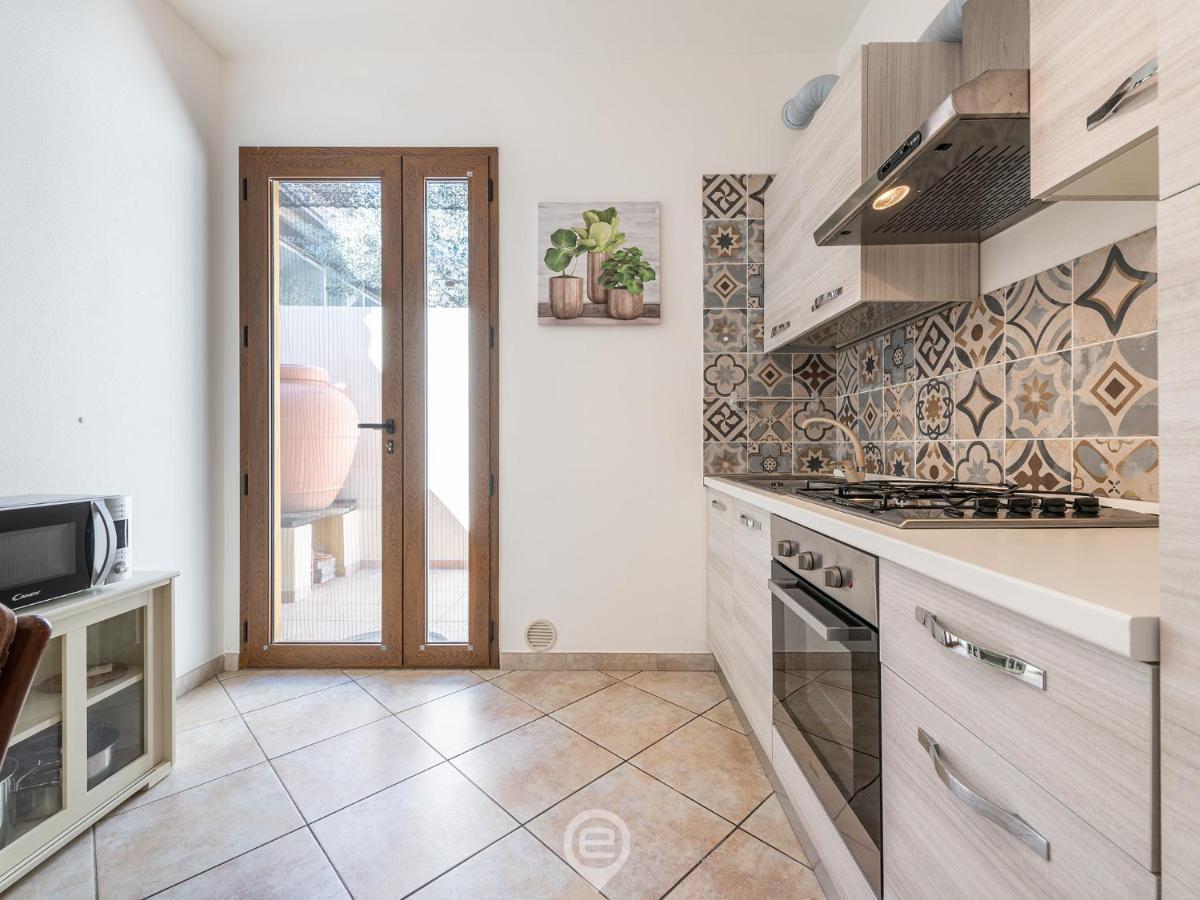 Lidia'S House Appartement Oristano Buitenkant foto